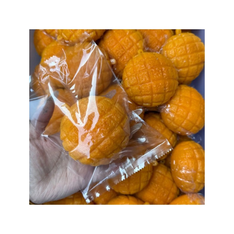 Food-Shaped Stress Ball Pineap - Food & Snacks Coloring Book Bold & Easy บทวิจารณ์และราคา
