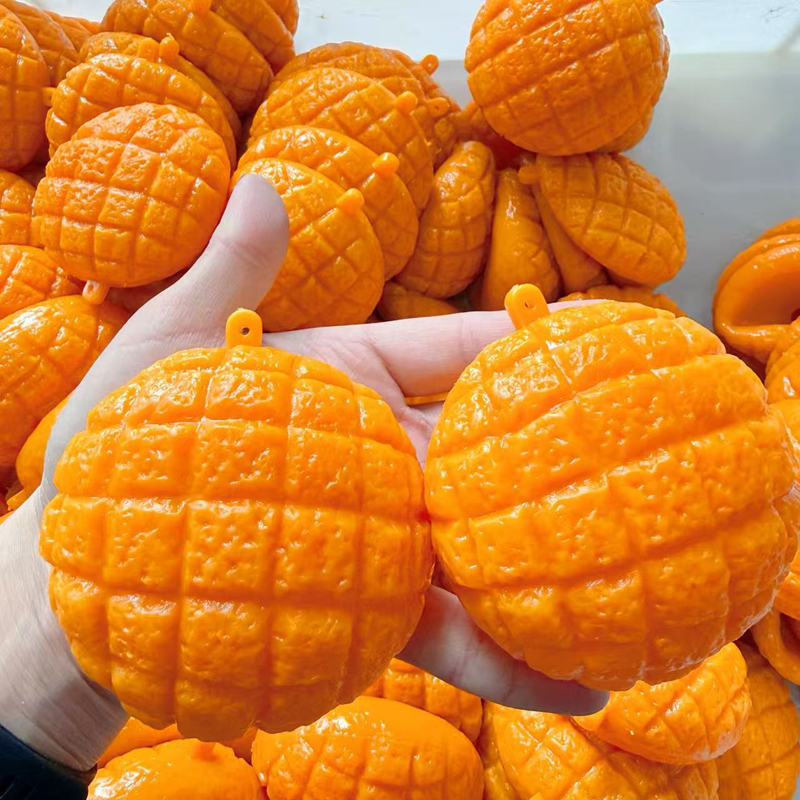 Food-Shaped Stress Ball Pineap - Food & Snacks Coloring Book Bold & Easy บทวิจารณ์และราคา